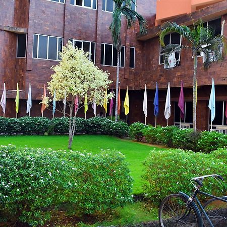 Hotel Triveni Balangir Экстерьер фото