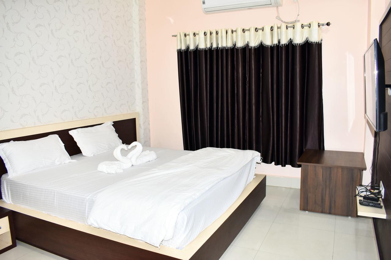 Hotel Triveni Balangir Экстерьер фото